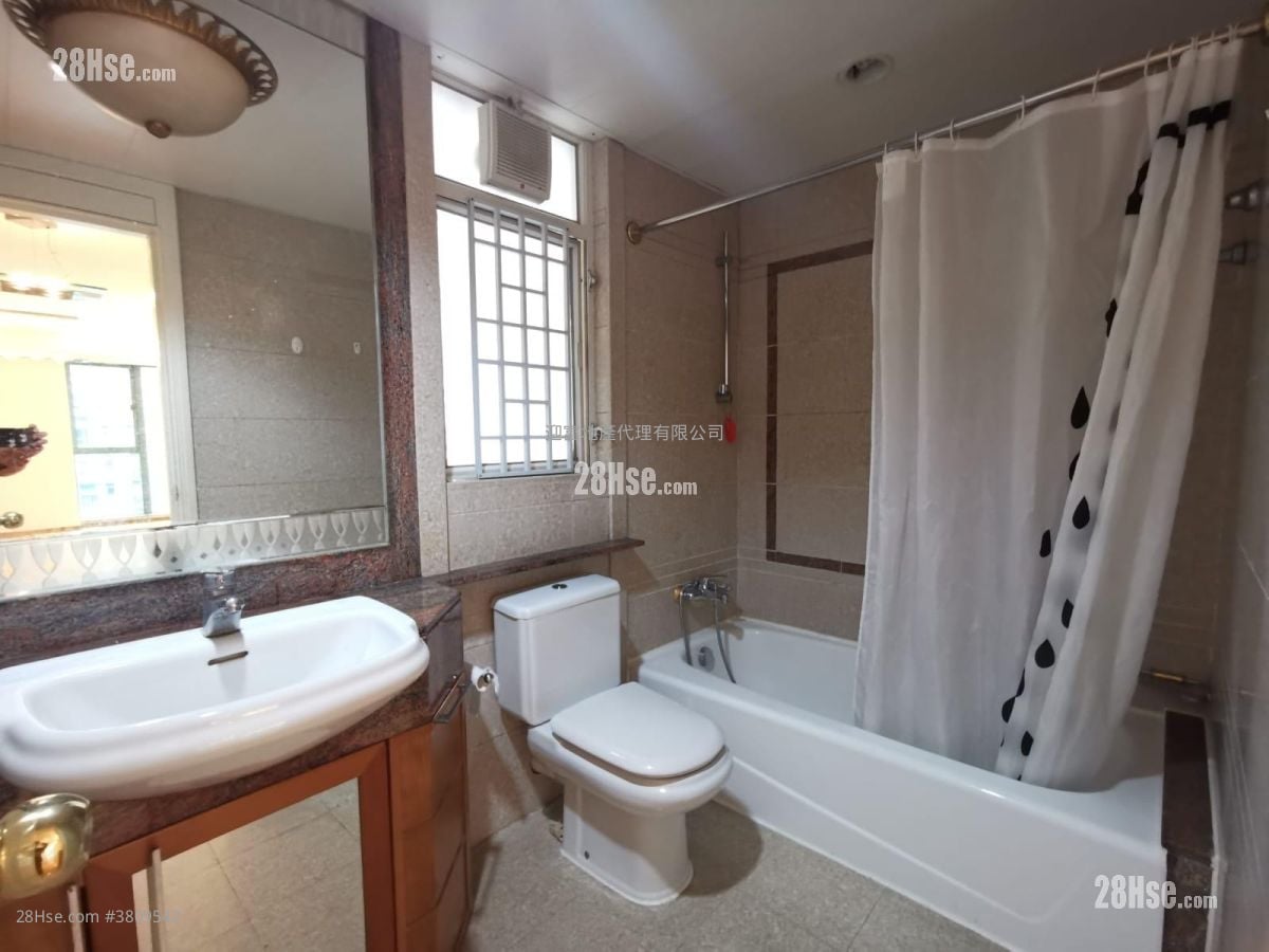 海逸豪园 售盘 3 房 , 2 浴室 829 平方尺