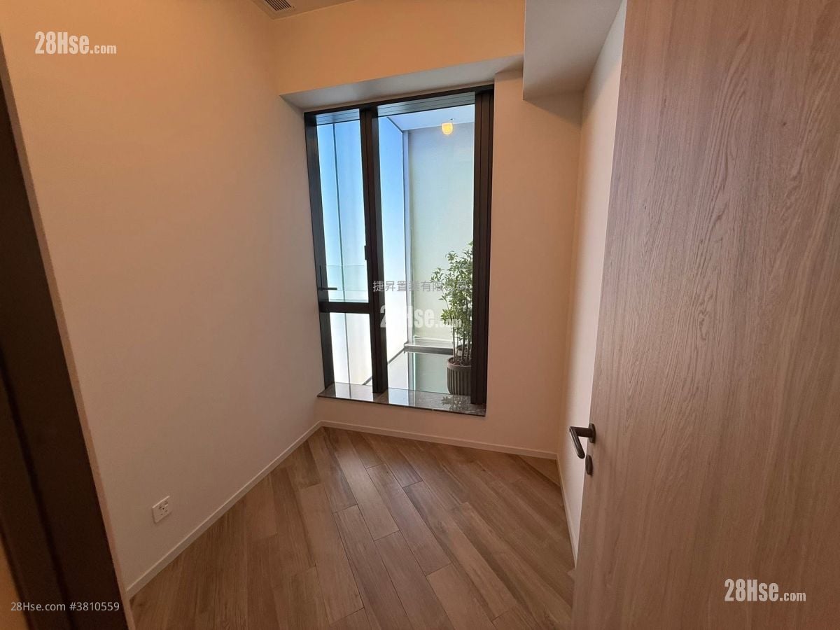 The Vantage Sell 2 Bedrooms , 1 Bathroom 391 ft²