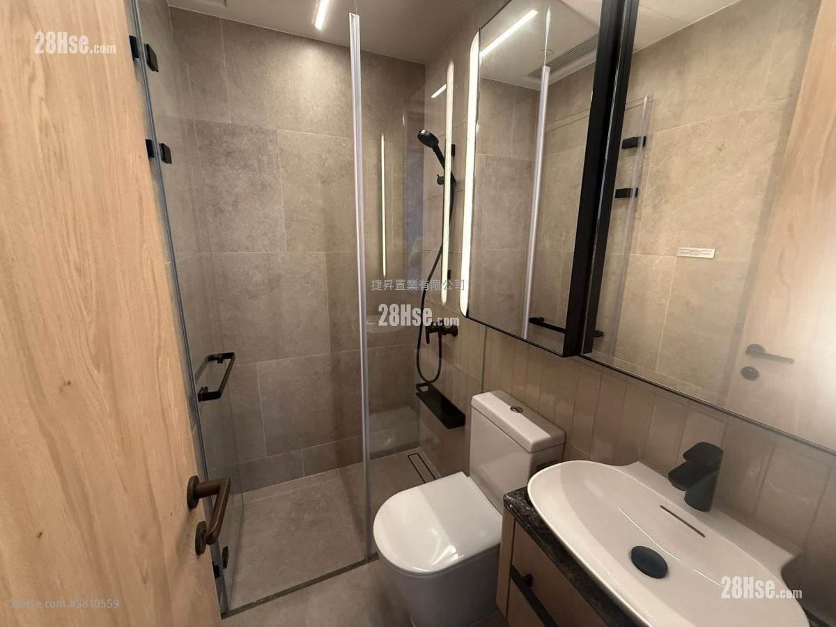 The Vantage Sell 2 Bedrooms , 1 Bathroom 391 ft²