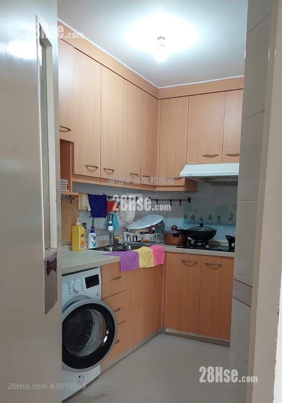 South Horizons Rental 4 Bedrooms , 2 Bathrooms 888 ft²