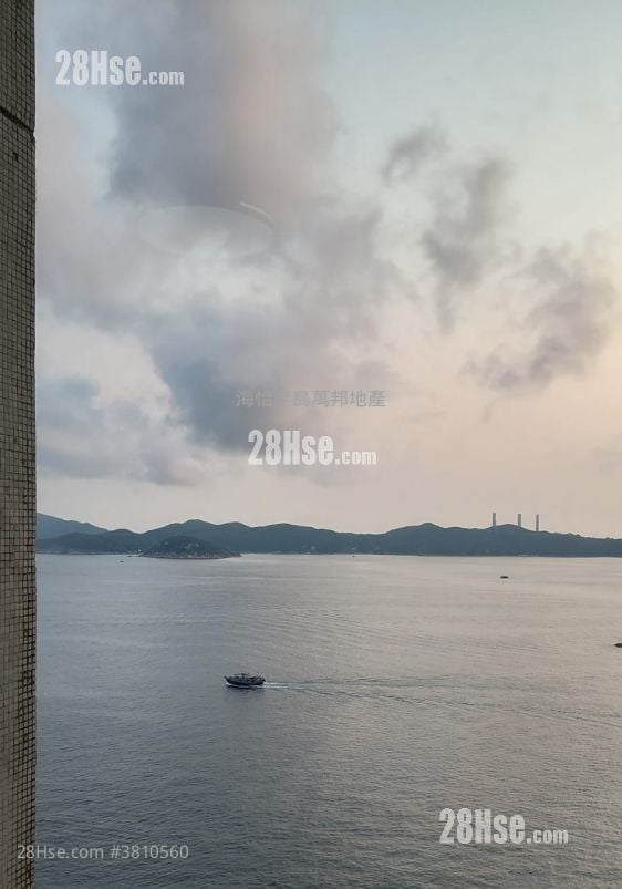 South Horizons Rental 4 Bedrooms , 2 Bathrooms 888 ft²