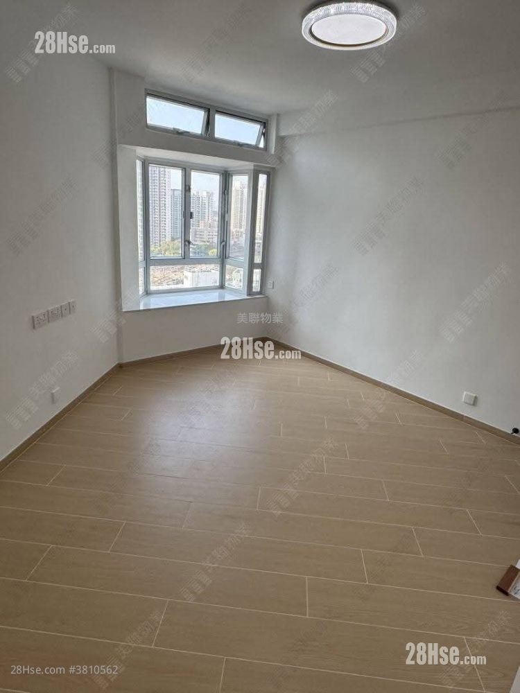 嘉湖山庄 售盘 2 房 , 1 浴室 449 平方尺