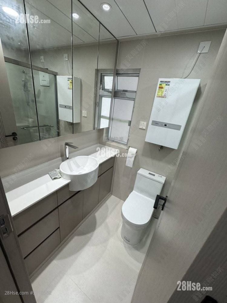 嘉湖山庄 售盘 2 房 , 1 浴室 449 平方尺