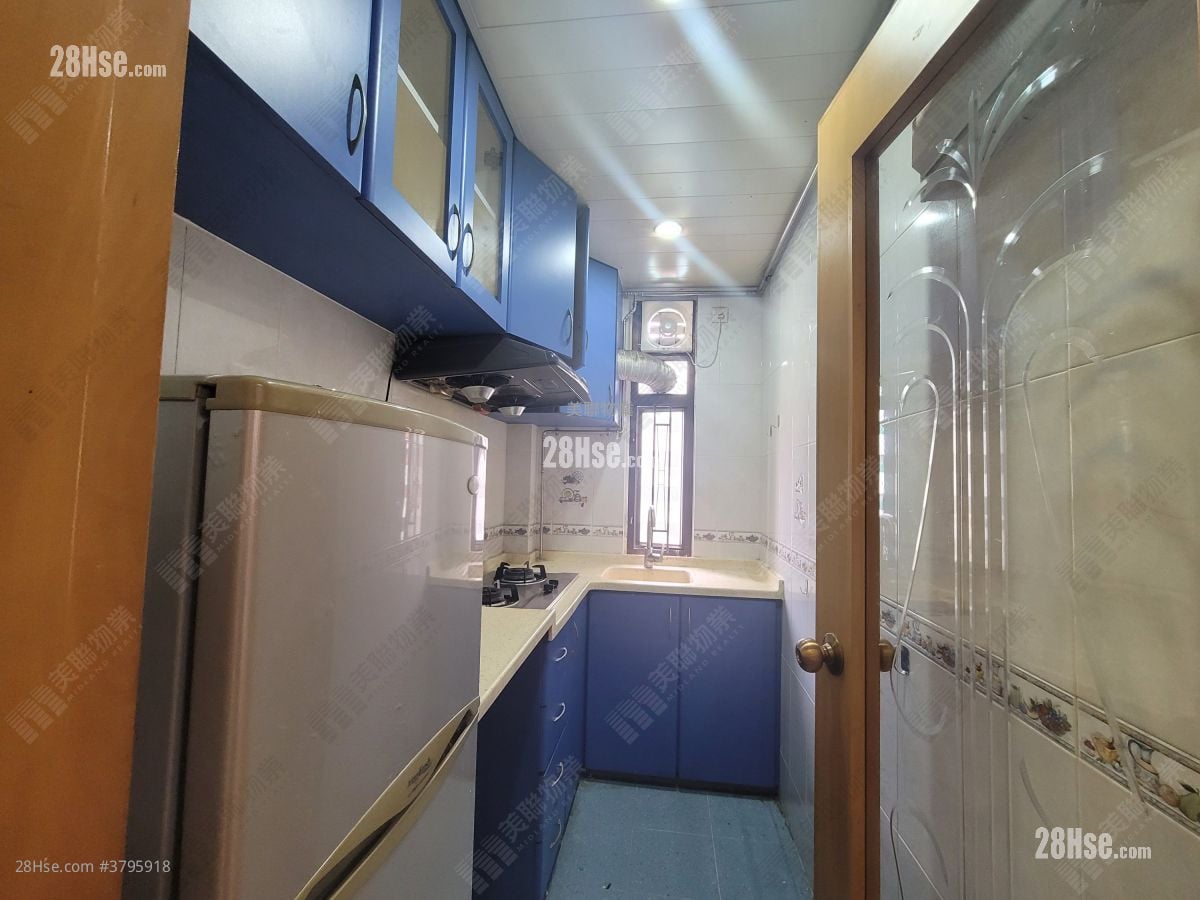 Luk Yeung Sun Chuen Rental 2 Bedrooms , 1 Bathroom 451 ft²