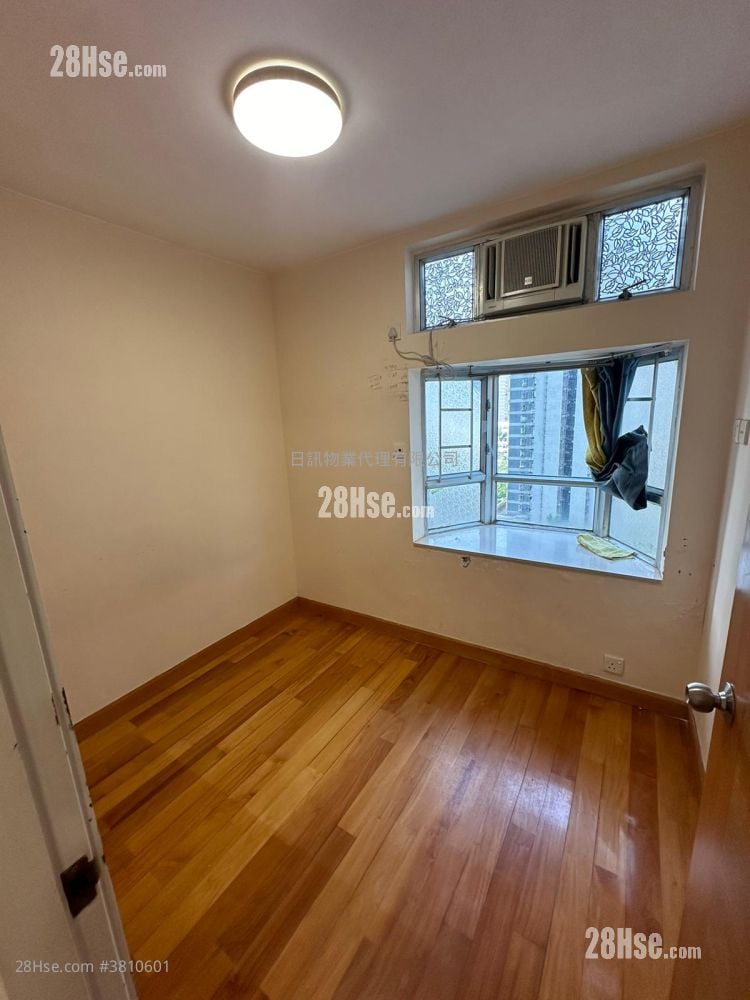 Riviera Gardens Rental 2 Bedrooms , 1 Bathroom 417 ft²