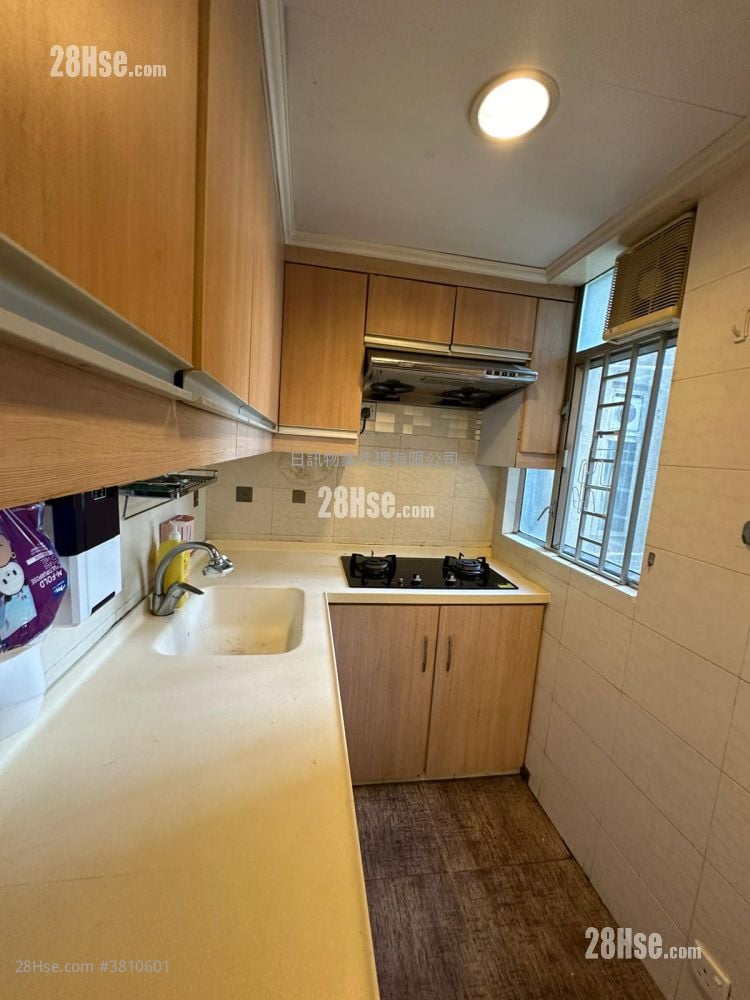 Riviera Gardens Rental 2 Bedrooms , 1 Bathroom 417 ft²