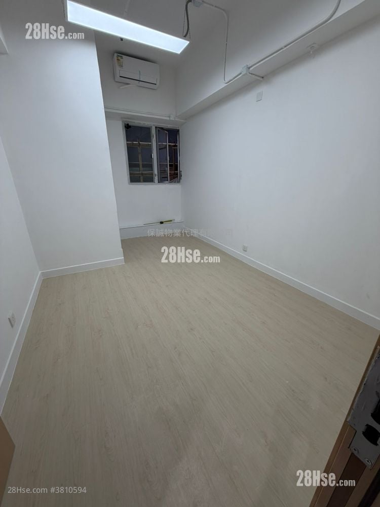 华威工业大厦 租盘 120 平方尺