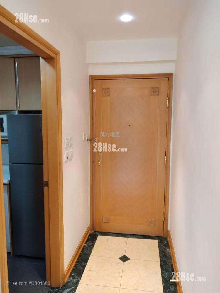 Castello Sell 2 Bedrooms , 1 Bathroom 547 ft²