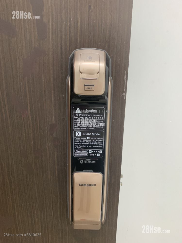 International Industrial Building Sell Studio 110 ft²