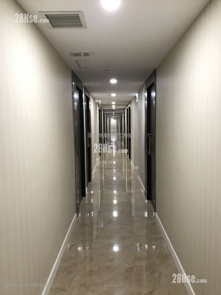 International Industrial Building Sell Studio 110 ft²