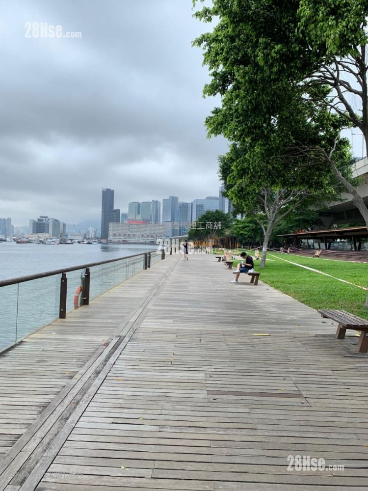 International Industrial Building Sell Studio 110 ft²