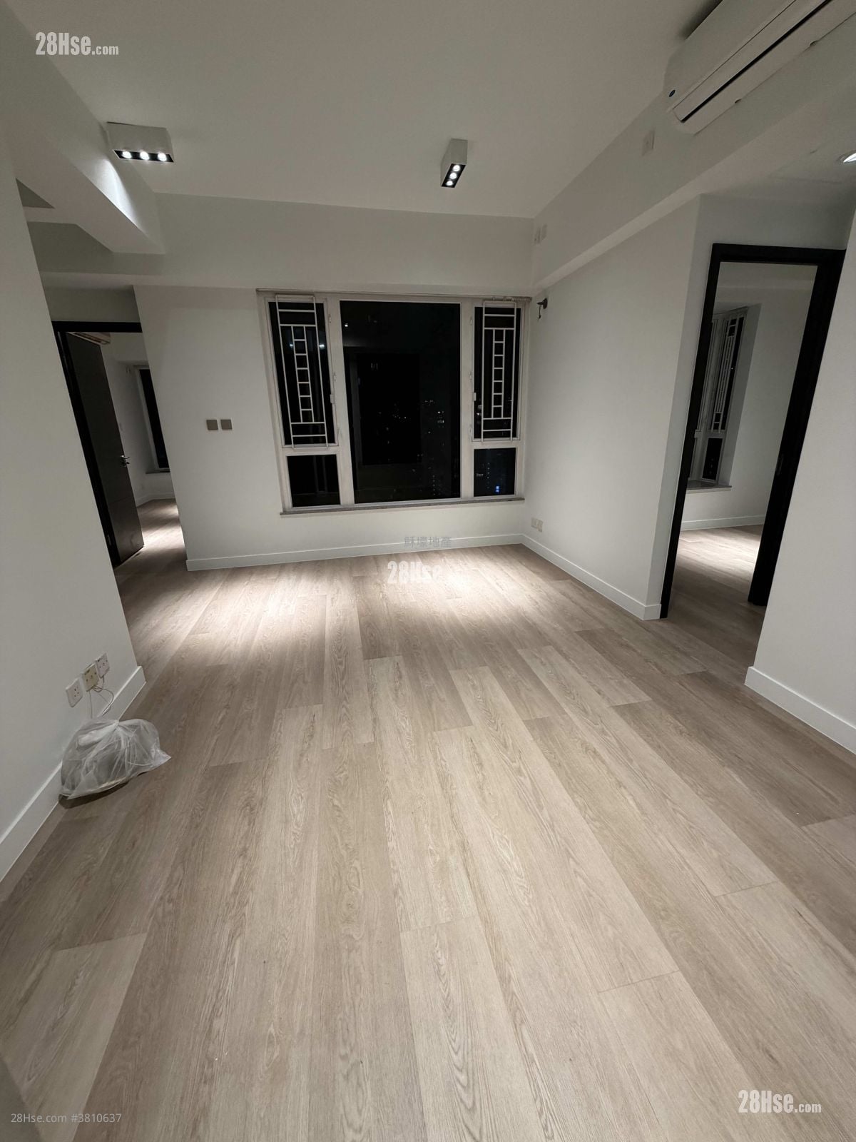 Metroregalia Rental 3 Bedrooms , 2 Bathrooms 767 ft²