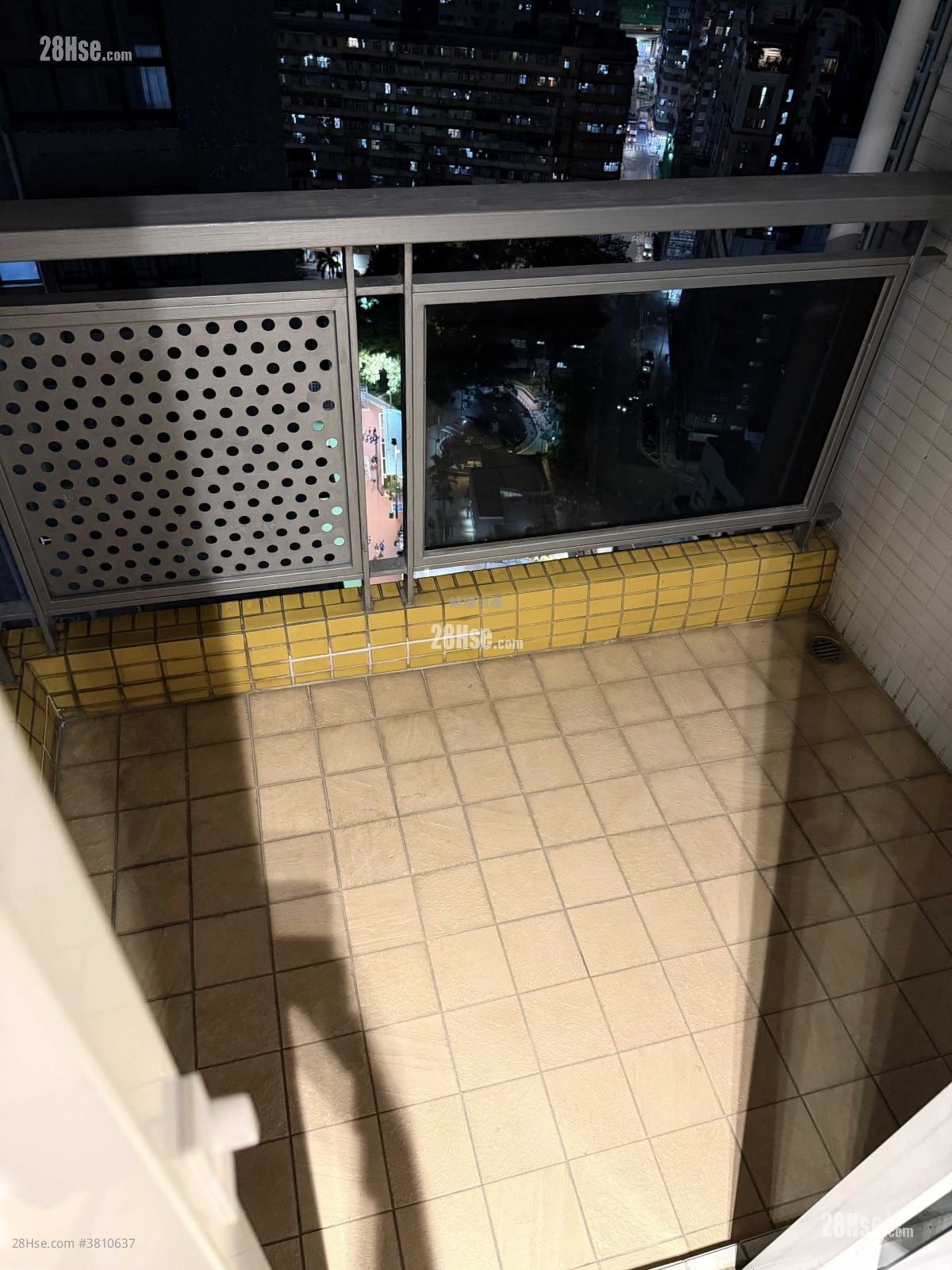 Metroregalia Rental 3 Bedrooms , 2 Bathrooms 767 ft²