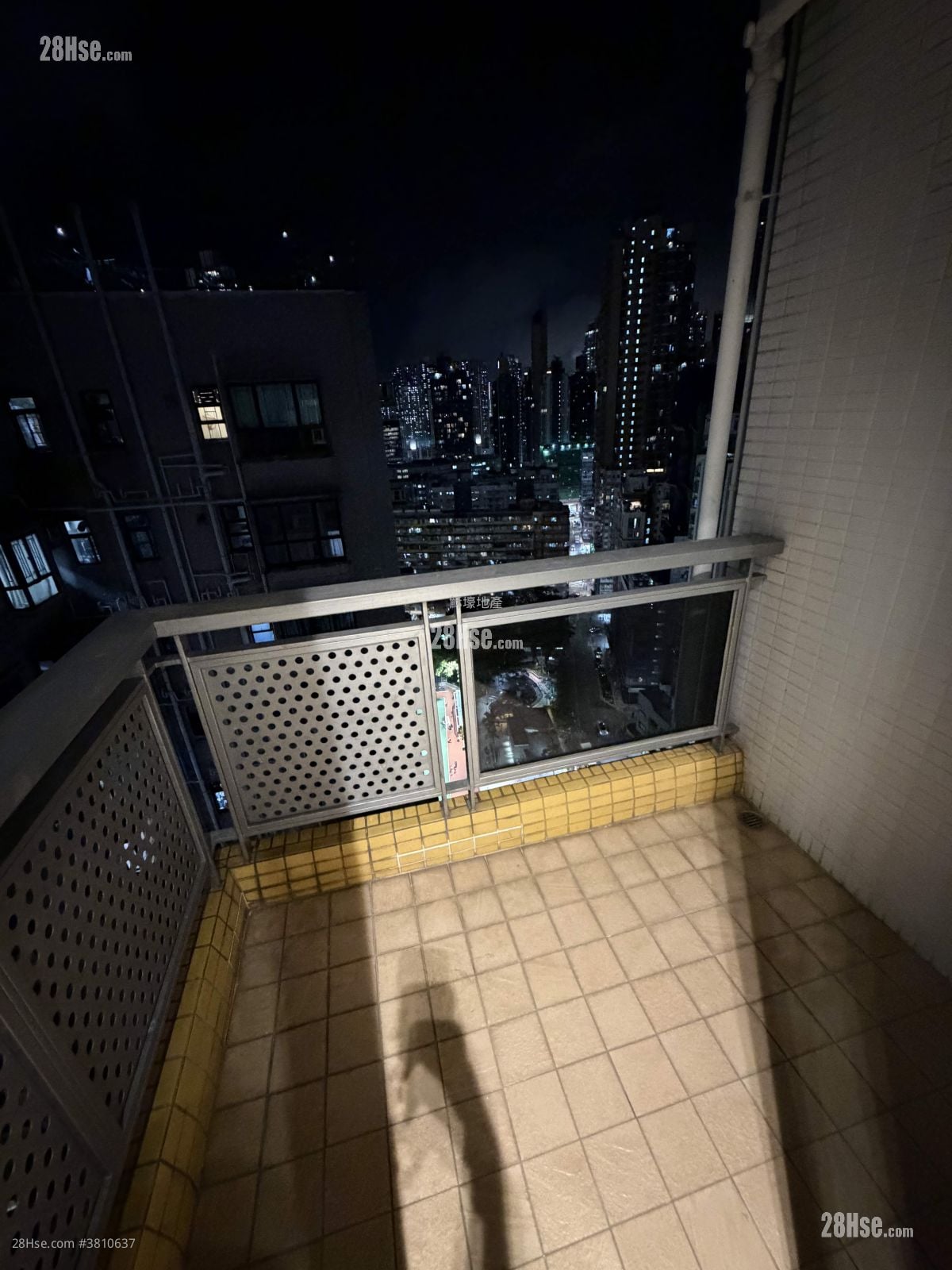 Metroregalia Rental 3 Bedrooms , 2 Bathrooms 767 ft²