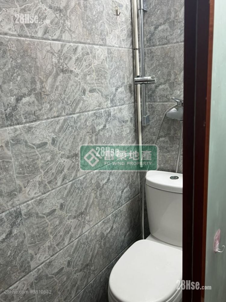 唐楼 售盘 3 房 , 3 浴室 592 平方尺