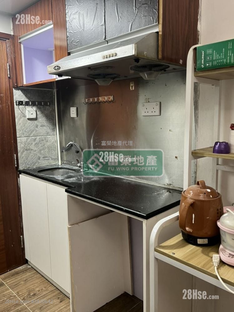 唐楼 售盘 3 房 , 3 浴室 592 平方尺