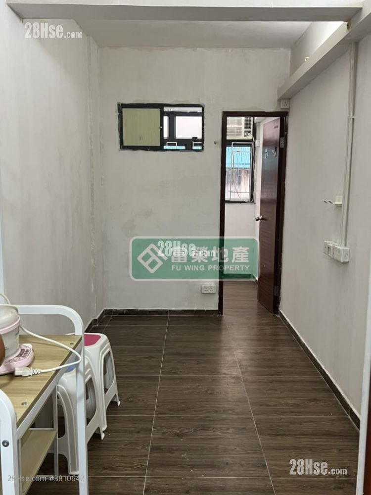 唐楼 售盘 3 房 , 3 浴室 592 平方尺