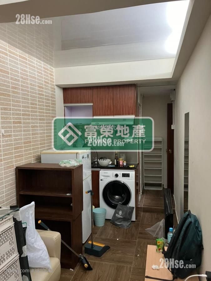 唐楼 售盘 3 房 , 3 浴室 592 平方尺