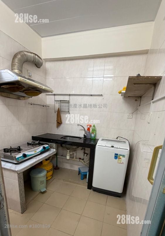 唐楼 租盘 1 房 , 1 浴室 380 平方尺