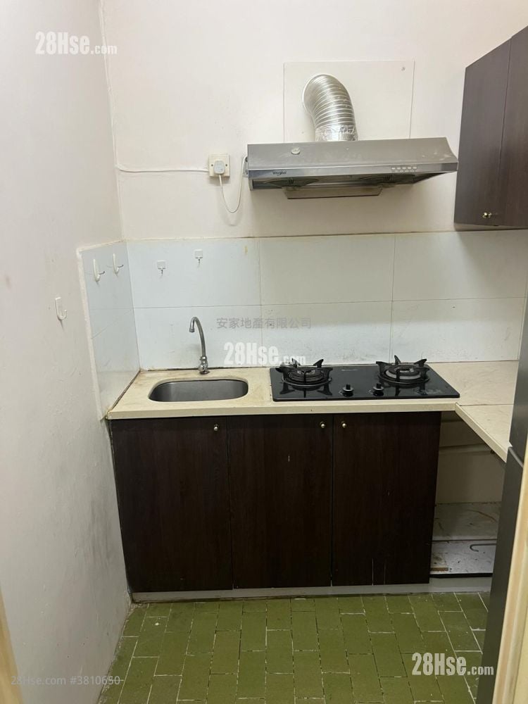 Chung Hing Building Rental 1 Bedroom , 1 Bathroom 372 ft²