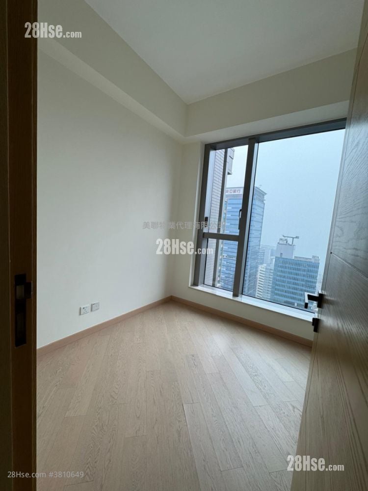 Grand Central Rental 2 Bedrooms , 1 Bathroom 595 ft²