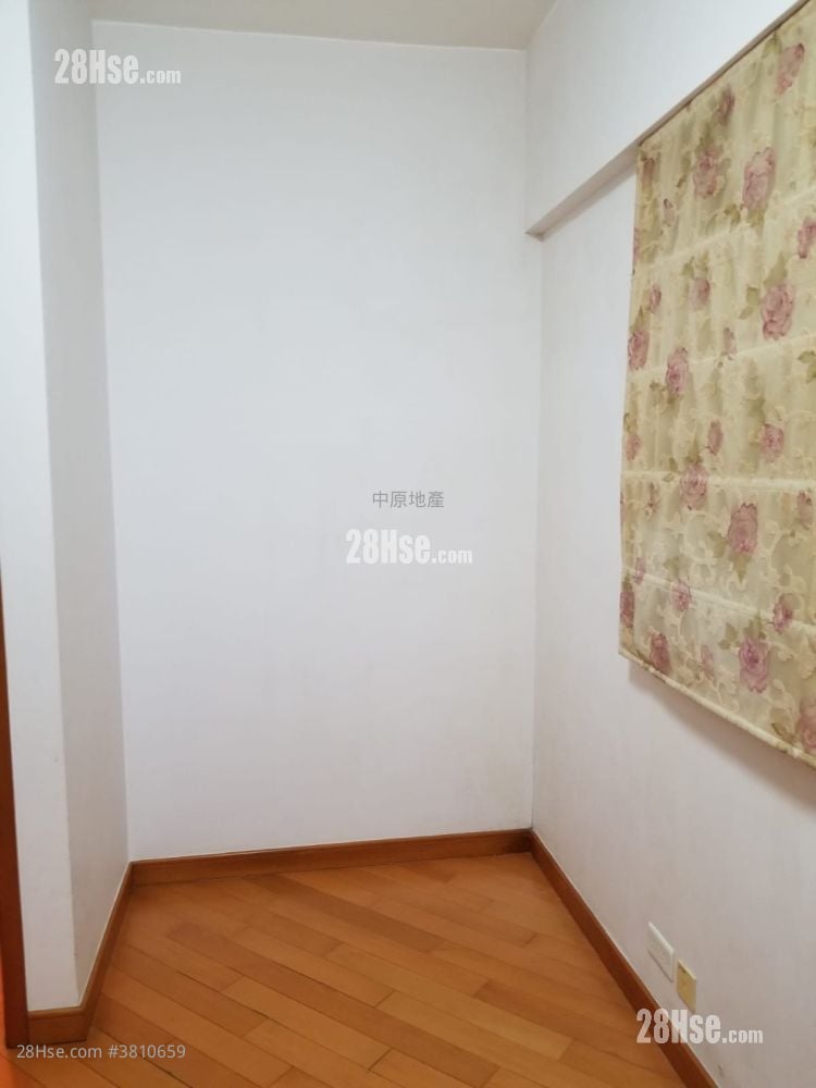 Noble Hill Rental 3 Bedrooms , 1 Bathroom 620 ft²