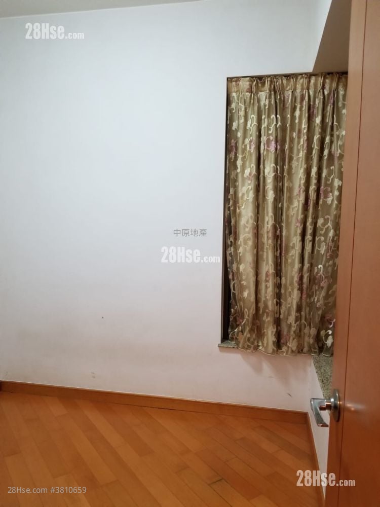 Noble Hill Rental 3 Bedrooms , 1 Bathroom 620 ft²