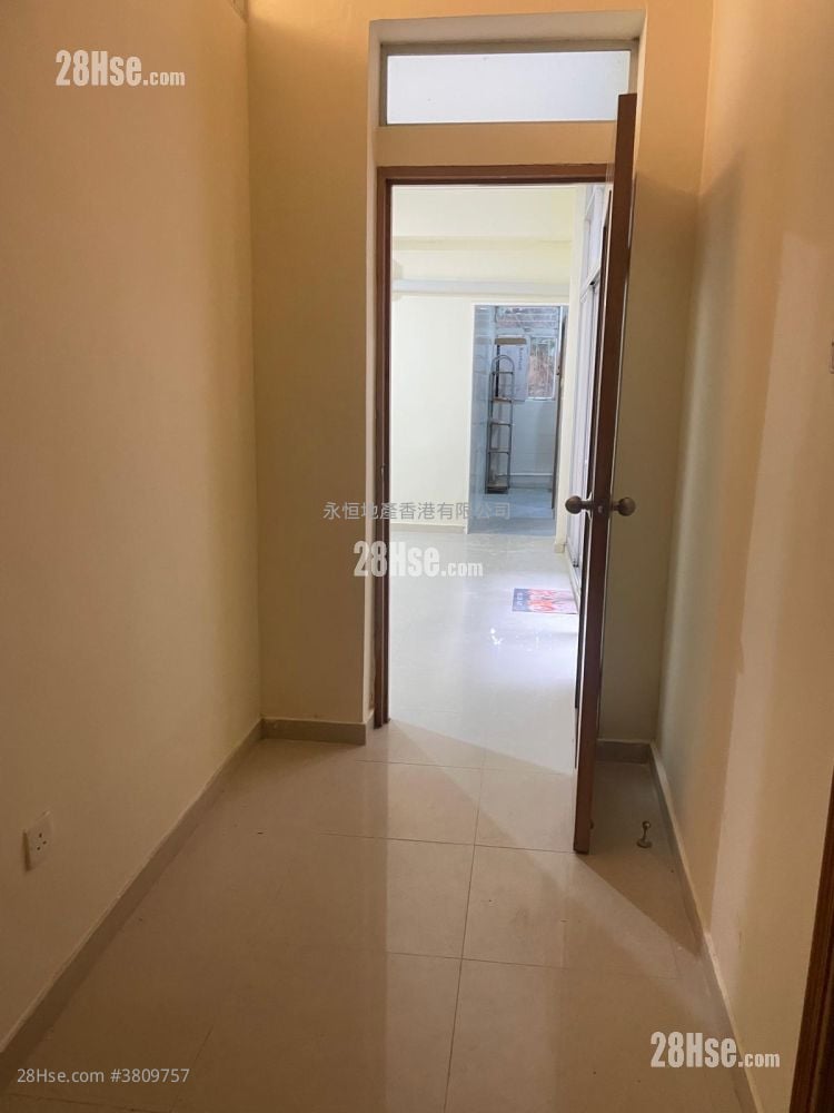 单幢楼房 租盘 3 房 , 1 浴室 674 平方尺