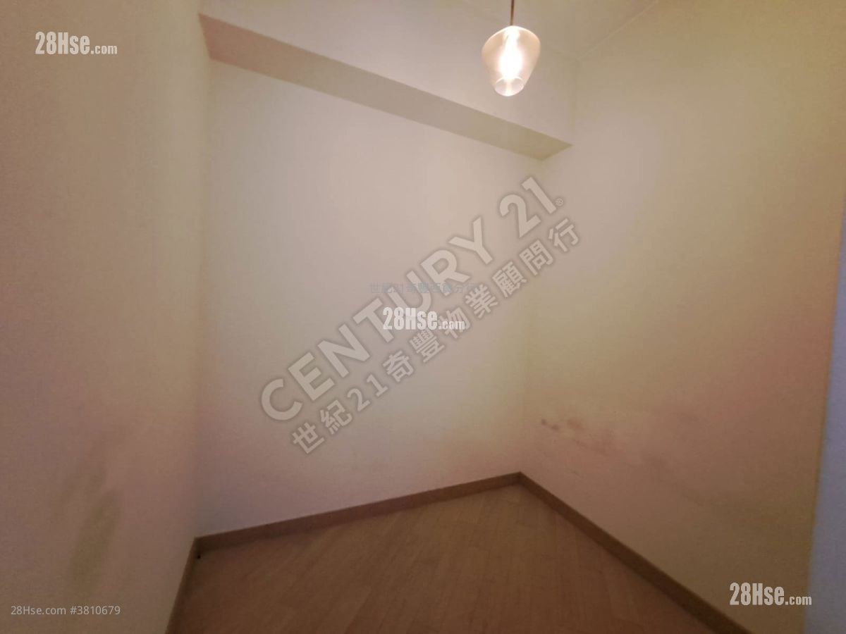 The Mediterranean Sell 2 Bedrooms , 1 Bathroom 525 ft²