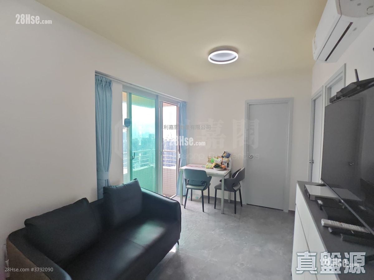 Metro Harbour View Rental 2 Bedrooms 371 ft²