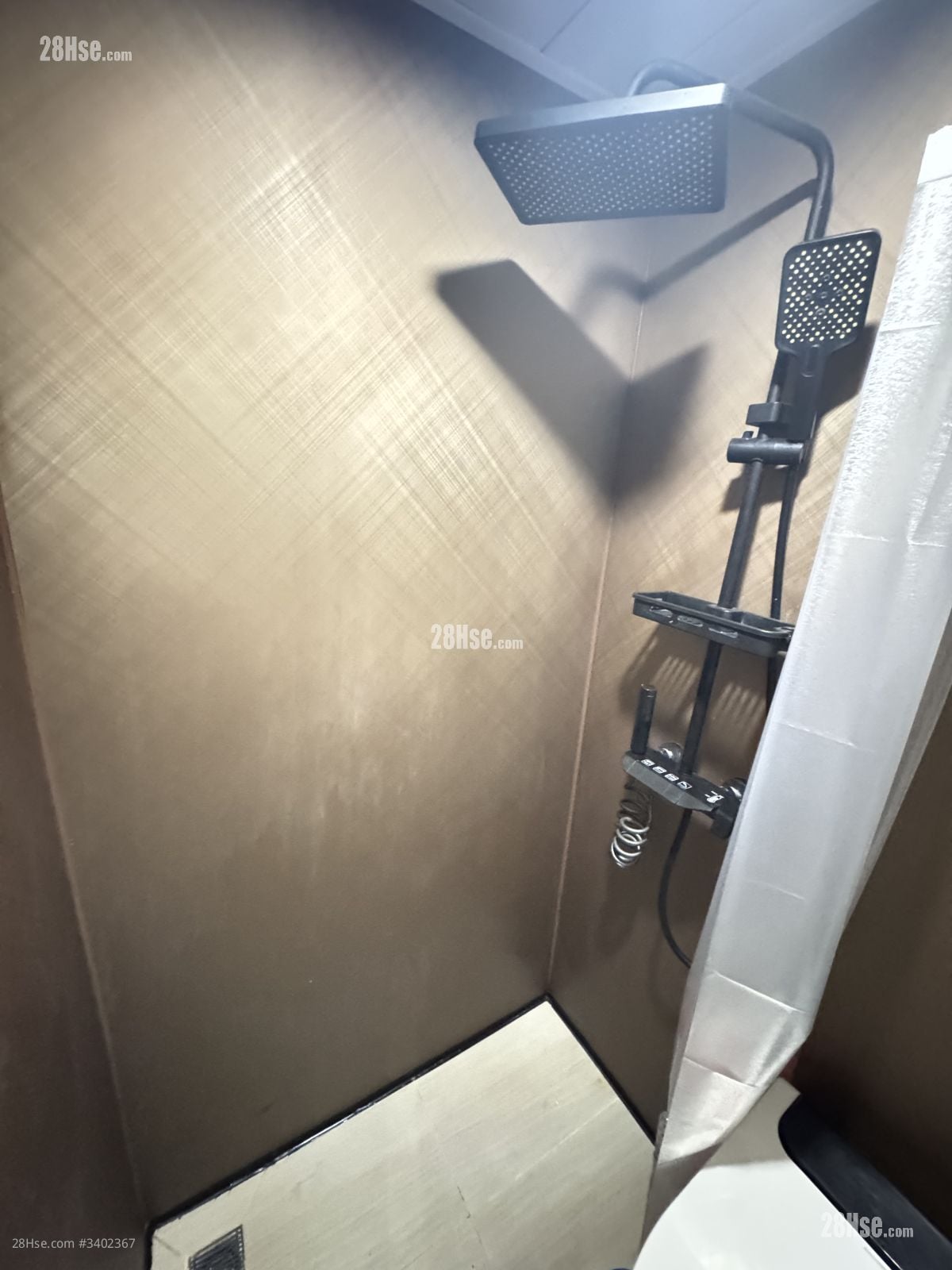 单幢楼房 租盘 2 房 230 平方尺