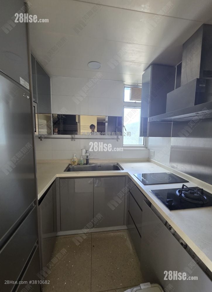 The Capitol Sell 2 Bedrooms , 1 Bathroom 519 ft²