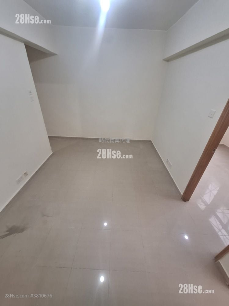 單幢樓房 租盤 3 房 , 1 浴室 572 平方呎