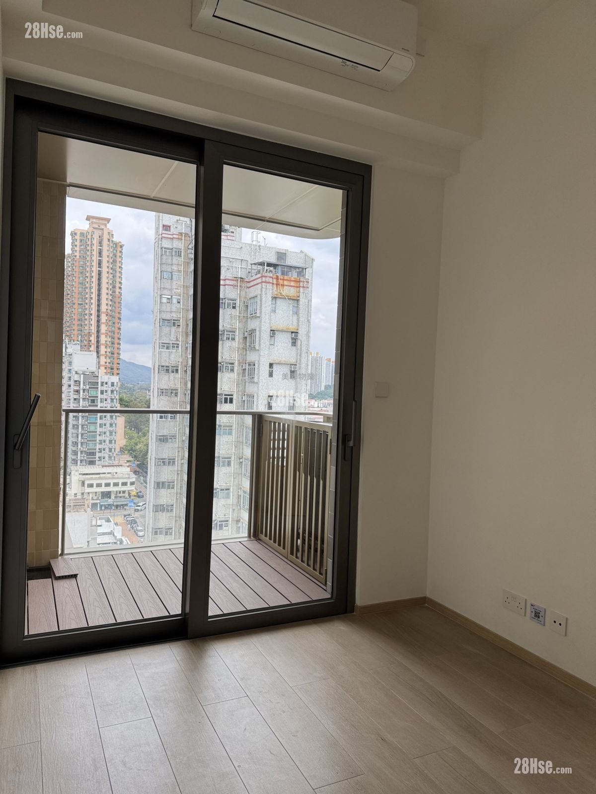 厅: 北映荟 租盘 1 房 , 1 浴室 288 平方尺