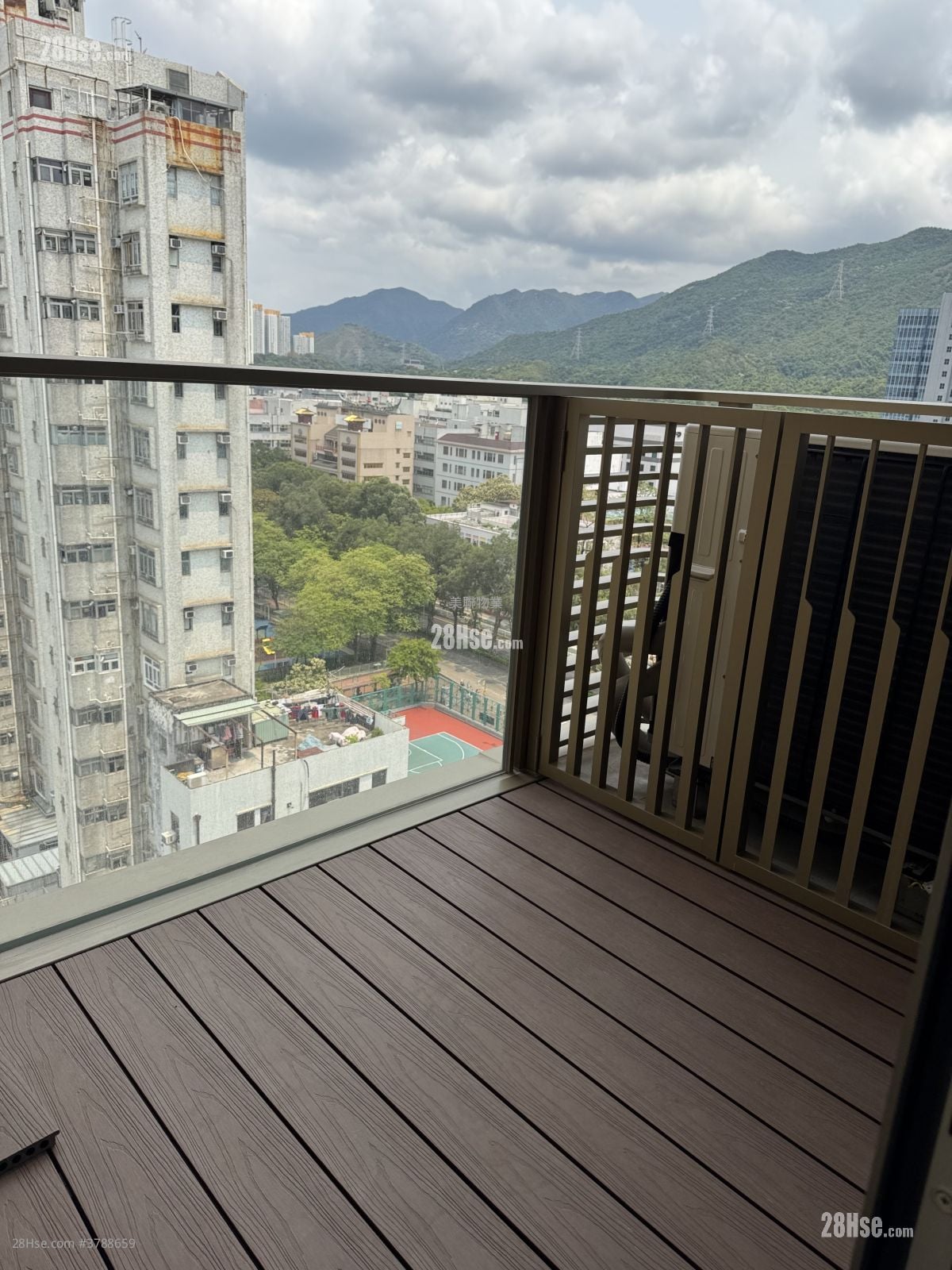 露台: 北映荟 租盘 1 房 , 1 浴室 288 平方尺