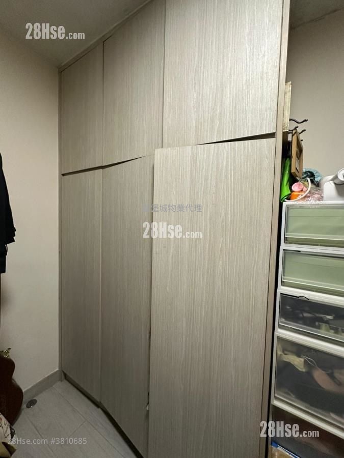 Hong Lam Court Sell 3 Bedrooms , 1 Bathroom 554 ft²