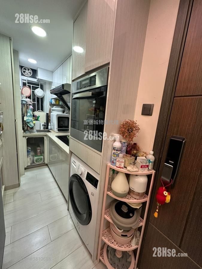 Hong Lam Court Sell 3 Bedrooms , 1 Bathroom 554 ft²