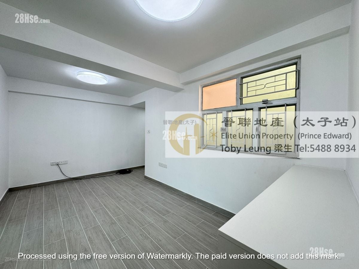 Cheung Shing Building Sell 2 Bedrooms , 1 Bathroom 498 ft²