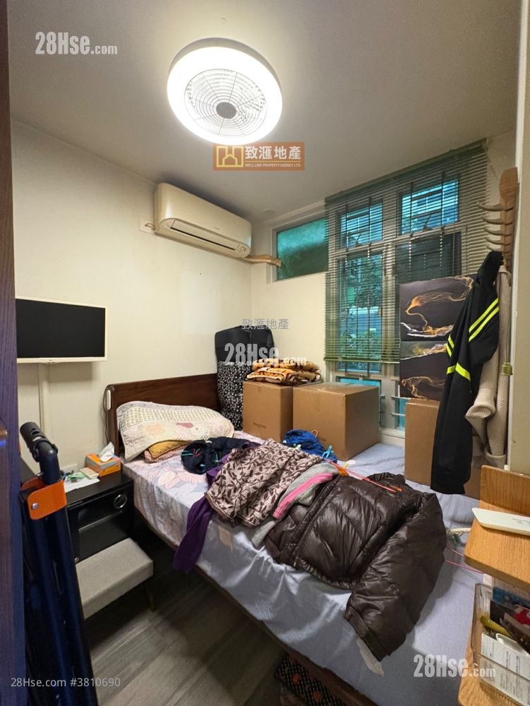 Sheung Chui Court Sell 2 Bedrooms 511 ft²