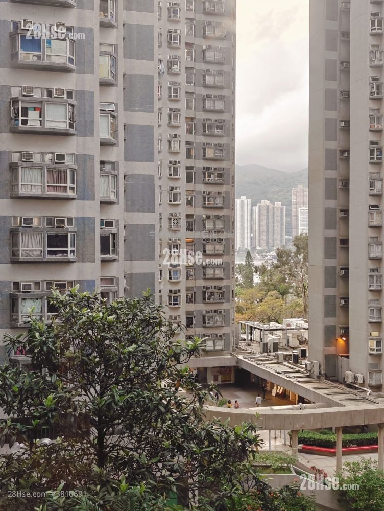 Riviera Gardens Sell 3 Bedrooms , 2 Bathrooms 700 ft²