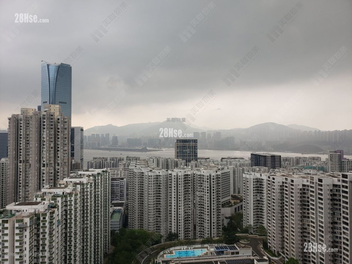 康怡花园 售盘 3 房 , 1 浴室 596 平方尺