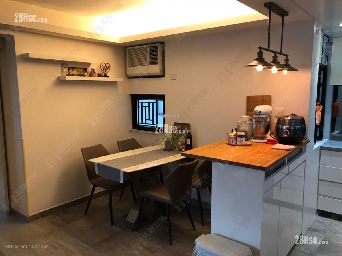 康怡花园 售盘 3 房 , 1 浴室 596 平方尺