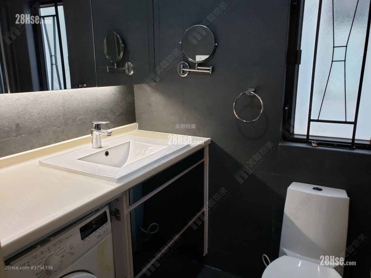 康怡花园 售盘 3 房 , 1 浴室 596 平方尺