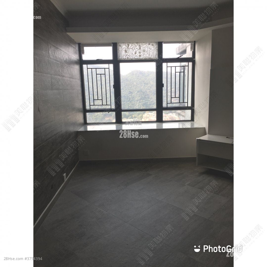 康怡花园 售盘 3 房 , 1 浴室 596 平方尺