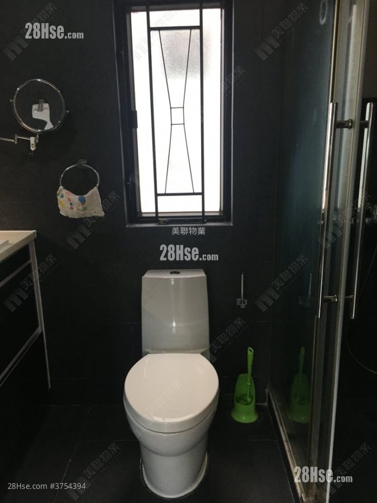 康怡花园 售盘 3 房 , 1 浴室 596 平方尺