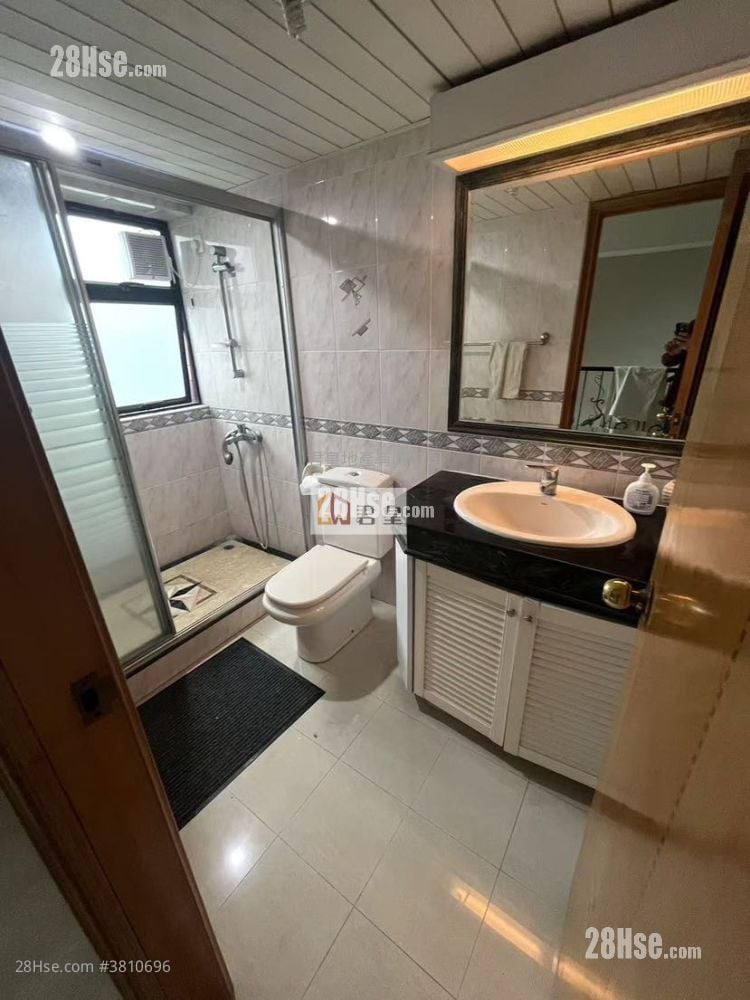 Regal Court Sell 3 Bedrooms , 3 Bathrooms 1,654 ft²