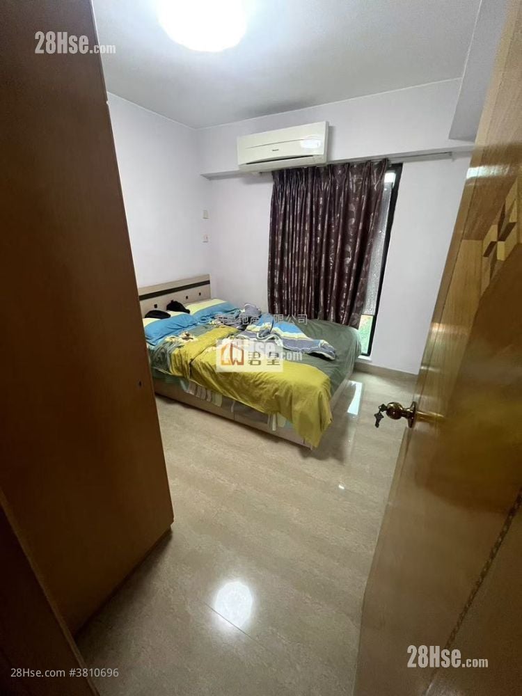 Regal Court Sell 3 Bedrooms , 3 Bathrooms 1,654 ft²