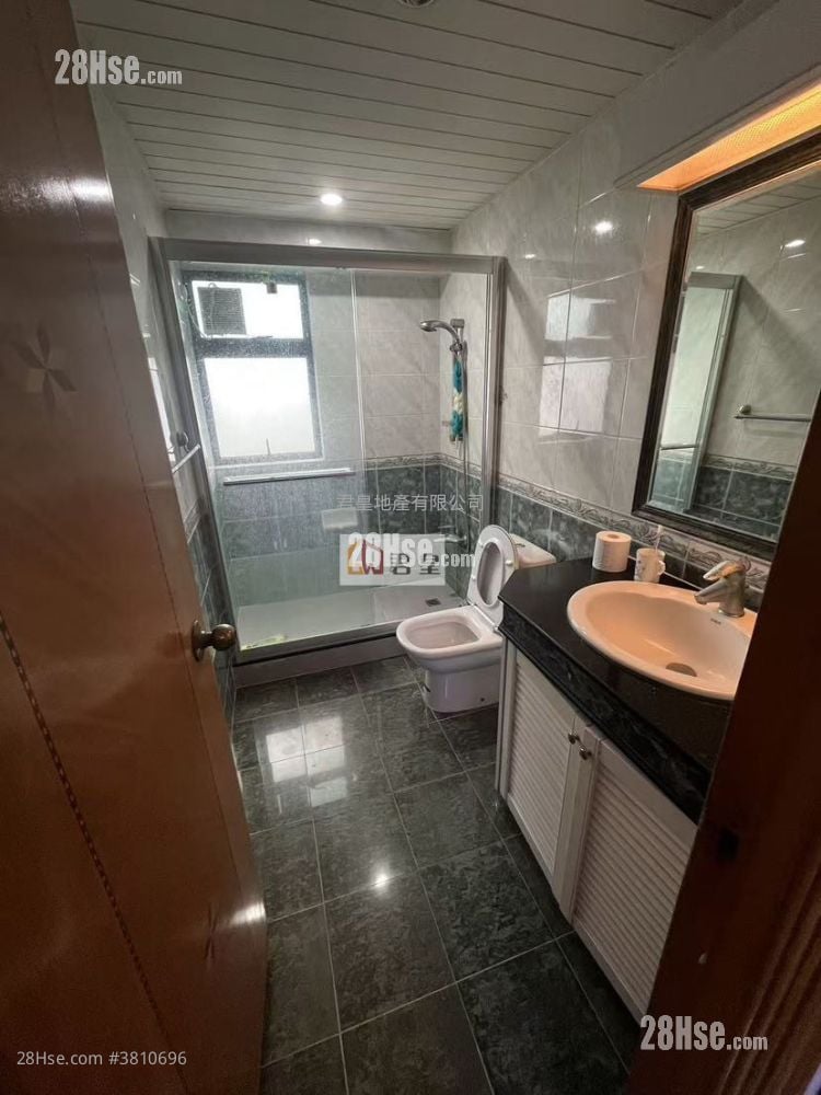 Regal Court Sell 3 Bedrooms , 3 Bathrooms 1,654 ft²