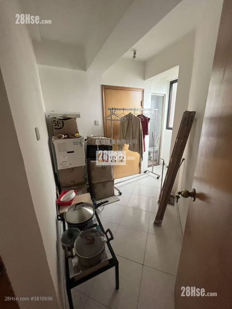 Regal Court Sell 3 Bedrooms , 3 Bathrooms 1,654 ft²