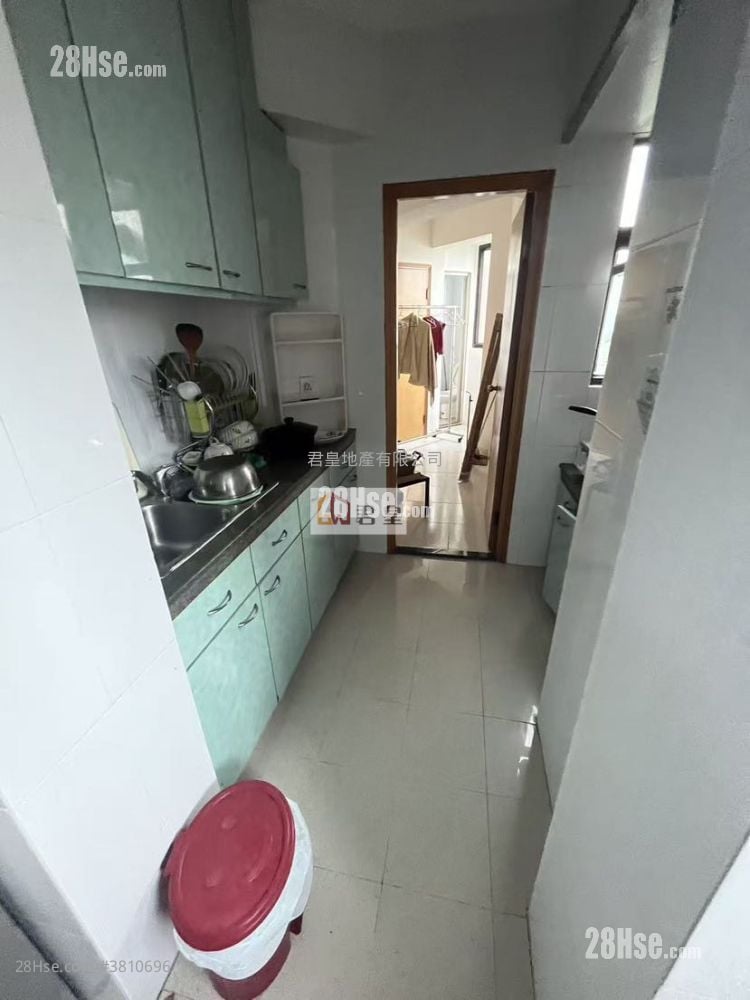 Regal Court Sell 3 Bedrooms , 3 Bathrooms 1,654 ft²